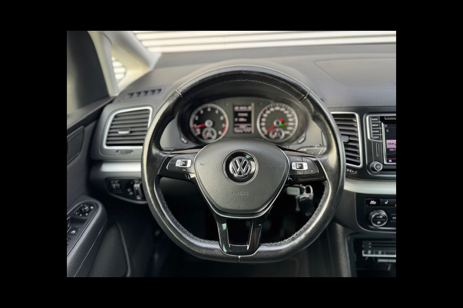 Volkswagen Sharan 1.4 TSI Exclusive Automaat,7Persoons,trekhaak,Carplay,Android,Navigatie,stoelverwarming,parkeersensoren,