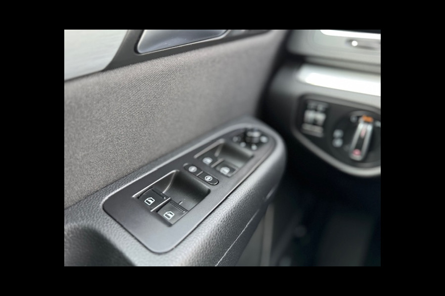 Volkswagen Sharan 1.4 TSI Exclusive Automaat,7Persoons,trekhaak,Carplay,Android,Navigatie,stoelverwarming,parkeersensoren,