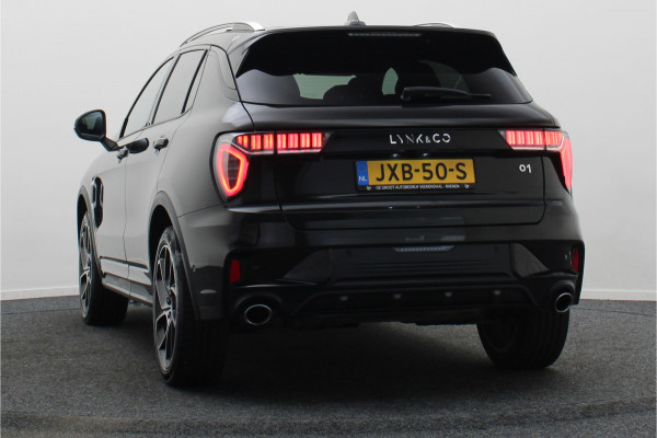 Lynk & Co 01 1.5 360° Camera, Panoramadak, ACC, Apple Carplay, Verwarmd Stuurwiel, 20''