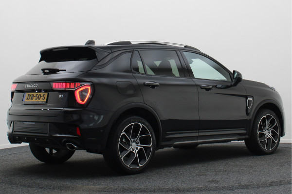 Lynk & Co 01 1.5 360° Camera, Panoramadak, ACC, Apple Carplay, Verwarmd Stuurwiel, 20''