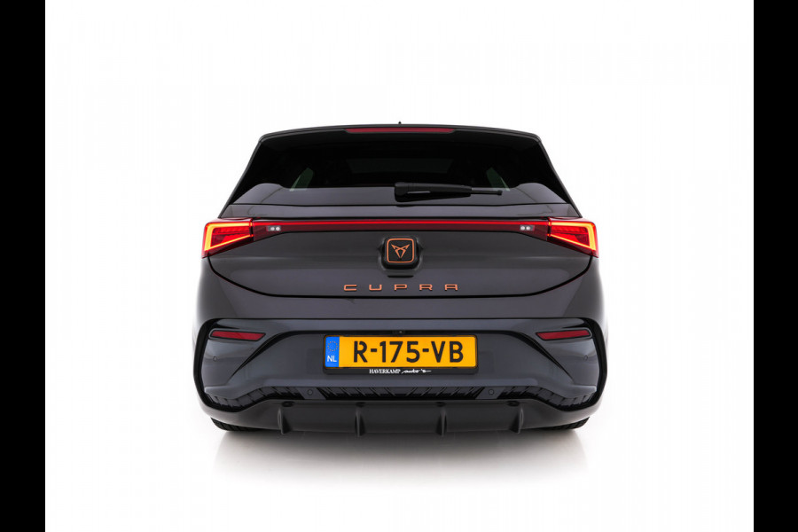CUPRA Born Copper Edition 62 kWh [ 3-Fase-11kW ] {SOH-92%} (INCL-BTW) *PANO | ADAPTIVE-CRUISE | FULL-LED | MICROFIBRE | TOPVIEW | BLINDSPOT | KEYLESS | NAVI-FULLMAP | AMBIENTLIGHT | DIGI-COCKPIT | MASSAGE | CARPLAY | SPORTSEATS | PRIVACYGLASS | 20"AL