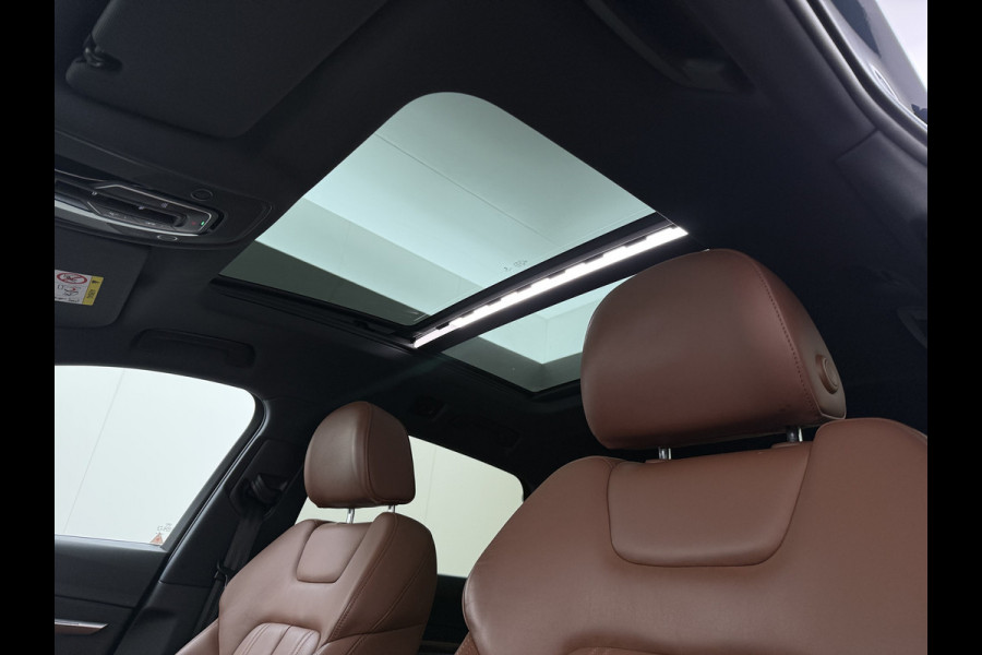 Audi e-tron 55 408pk BOMVOL Pano-Dak Elektr.Sp.Stoel+Leer+Mem. Quattro 95kWh Trekhaak Adap.Cruise Matrix Led 360°Camera Apple Carplay Androi SOH 96% Elek.Achterklep  AWD 4WD 1.800KG Trekgewicht 1e Eigenaar Origineel Nederlandse Auto Zeer complete Audi 55 E-tron