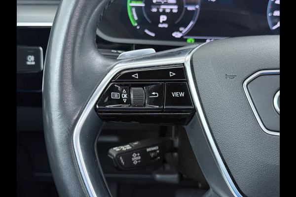 Audi e-tron 55 408pk BOMVOL Pano-Dak Elektr.Sp.Stoel+Leer+Mem. Quattro 95kWh Trekhaak Adap.Cruise Matrix Led 360°Camera Apple Carplay Androi SOH 96% Elek.Achterklep  AWD 4WD 1.800KG Trekgewicht 1e Eigenaar Origineel Nederlandse Auto Zeer complete Audi 55 E-tron