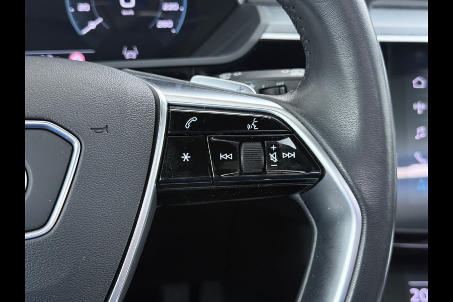 Audi e-tron 55 408pk BOMVOL Pano-Dak Elektr.Sp.Stoel+Leer+Mem. Quattro 95kWh Trekhaak Adap.Cruise Matrix Led 360°Camera Apple Carplay Androi SOH 96% Elek.Achterklep  AWD 4WD 1.800KG Trekgewicht 1e Eigenaar Origineel Nederlandse Auto Zeer complete Audi 55 E-tron