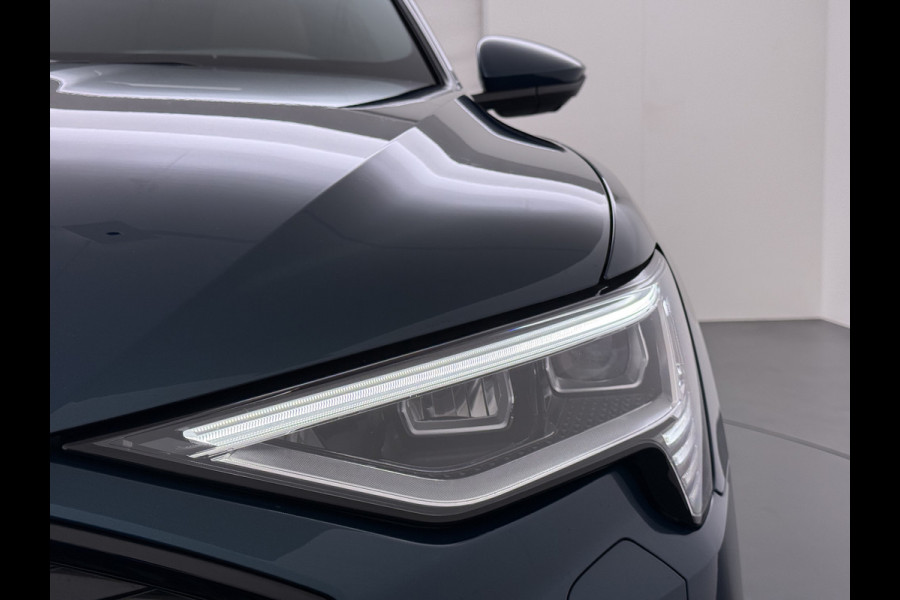 Audi e-tron 55 408pk BOMVOL Pano-Dak Elektr.Sp.Stoel+Leer+Mem. Quattro 95kWh Trekhaak Adap.Cruise Matrix Led 360°Camera Apple Carplay Androi SOH 96% Elek.Achterklep  AWD 4WD 1.800KG Trekgewicht 1e Eigenaar Origineel Nederlandse Auto Zeer complete Audi 55 E-tron