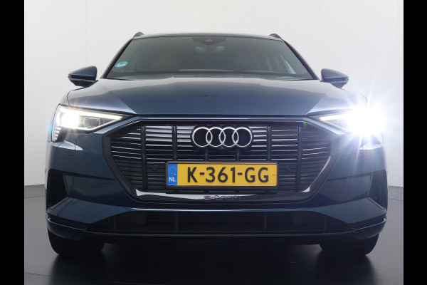 Audi e-tron 55 408pk BOMVOL Pano-Dak Elektr.Sp.Stoel+Leer+Mem. Quattro 95kWh Trekhaak Adap.Cruise Matrix Led 360°Camera Apple Carplay Androi SOH 96% Elek.Achterklep  AWD 4WD 1.800KG Trekgewicht 1e Eigenaar Origineel Nederlandse Auto Zeer complete Audi 55 E-tron