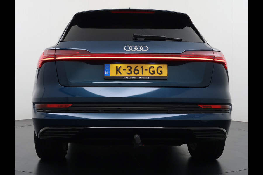 Audi e-tron 55 408pk BOMVOL Pano-Dak Elektr.Sp.Stoel+Leer+Mem. Quattro 95kWh Trekhaak Adap.Cruise Matrix Led 360°Camera Apple Carplay Androi SOH 96% Elek.Achterklep  AWD 4WD 1.800KG Trekgewicht 1e Eigenaar Origineel Nederlandse Auto Zeer complete Audi 55 E-tron