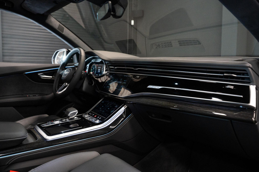 Audi Q8 60 TFSI e quattro Pro Line S Competition *Bang & Olufsen / AWD-Besturing / Stoelventilatie + Massage / Panorama / Soft-Close / HUD / Memory*