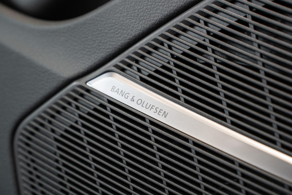 Audi Q8 60 TFSI e quattro Pro Line S Competition *Bang & Olufsen / AWD-Besturing / Stoelventilatie + Massage / Panorama / Soft-Close / HUD / Memory*
