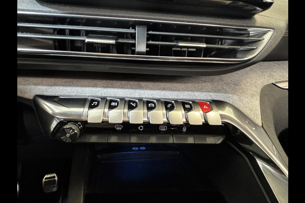 Peugeot 3008 1.2 PureTech GT Panoramadak | Navigatie | Draadloos opladen | Achteruitrijcamera