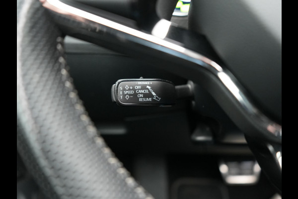 Škoda Superb Combi 1.4 TSI iV Sportline Business Plug In Hybrid 218pk PHEV | Panodak | Adaptive Cruise | Camera | Canton Audio | Alcantara Sportstoelen Memory & Verwarmd | Sfeerverlichting | Apple Carplay | Crystal LED | Stuur Verwarmd | Navigatie | DAB |