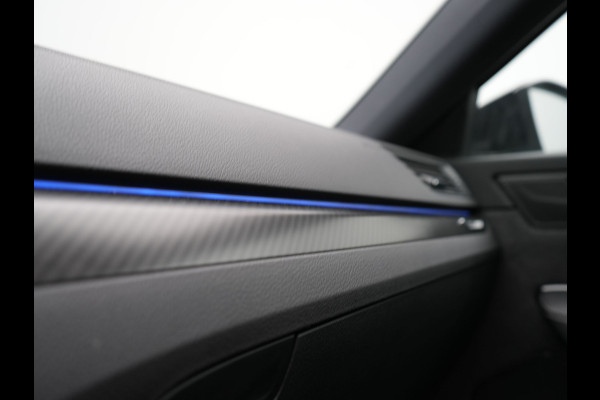 Škoda Superb Combi 1.4 TSI iV Sportline Business Plug In Hybrid 218pk PHEV | Panodak | Adaptive Cruise | Camera | Canton Audio | Alcantara Sportstoelen Memory & Verwarmd | Sfeerverlichting | Apple Carplay | Crystal LED | Stuur Verwarmd | Navigatie | DAB |