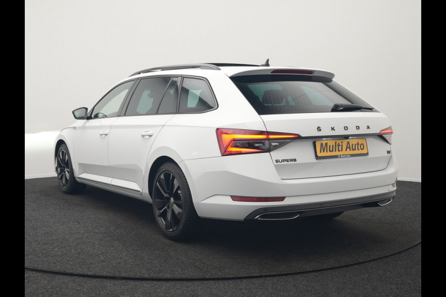 Škoda Superb Combi 1.4 TSI iV Sportline Business Plug In Hybrid 218pk PHEV | Panodak | Adaptive Cruise | Camera | Canton Audio | Alcantara Sportstoelen Memory & Verwarmd | Sfeerverlichting | Apple Carplay | Crystal LED | Stuur Verwarmd | Navigatie | DAB |