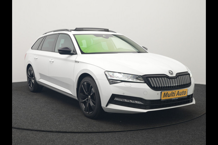 Škoda Superb Combi 1.4 TSI iV Sportline Business Plug In Hybrid 218pk PHEV | Panodak | Adaptive Cruise | Camera | Canton Audio | Alcantara Sportstoelen Memory & Verwarmd | Sfeerverlichting | Apple Carplay | Crystal LED | Stuur Verwarmd | Navigatie | DAB |