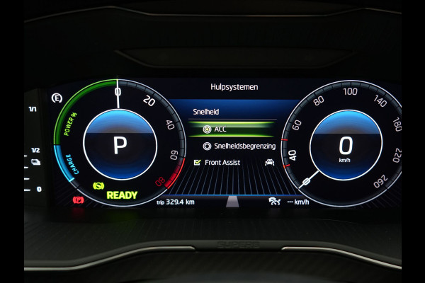 Škoda Superb Combi 1.4 TSI iV Sportline Business Plug In Hybrid 218pk PHEV | Panodak | Adaptive Cruise | Camera | Canton Audio | Alcantara Sportstoelen Memory & Verwarmd | Sfeerverlichting | Apple Carplay | Crystal LED | Stuur Verwarmd | Navigatie | DAB |