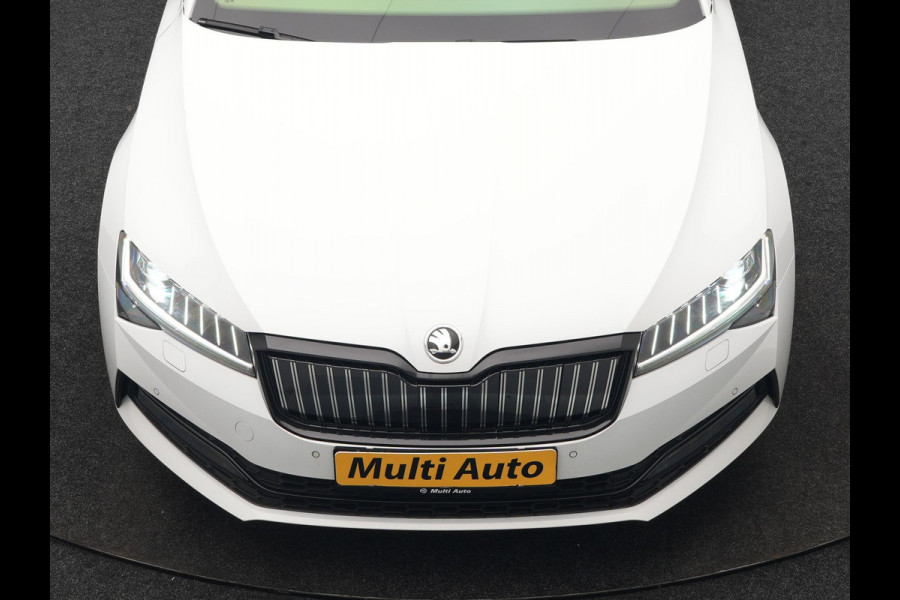 Škoda Superb Combi 1.4 TSI iV Sportline Business Plug In Hybrid 218pk PHEV | Panodak | Adaptive Cruise | Camera | Canton Audio | Alcantara Sportstoelen Memory & Verwarmd | Sfeerverlichting | Apple Carplay | Crystal LED | Stuur Verwarmd | Navigatie | DAB |