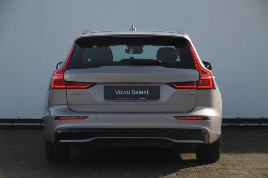 Volvo V60 T6 350PK Automaat AWD Plus Dark / Adaptive cruise control / Elektrische stoelen / Harman Kardon audio / Trekhaak / Pilot assist / BLIS / Stoel en stuur verwarming / Elektrische achterklep / Parkeersensoren met 360 camera / Google infotainment