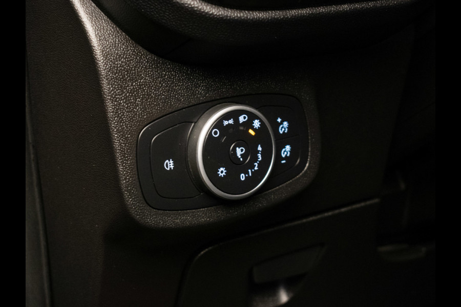 Ford Fiesta 1.1 Sport (APPLE CARPLAY,NAVI,LED,PDC,LANE ASSIST,DAB,BLUETOOTH,SPORTSTOELEN,LM VELGEN,NIEUWE APK,NETTE STAAT)