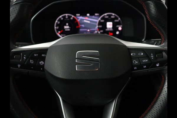 Seat Leon 1.0 TSI FR Launch Edition | Trekhaak | Stoelverwarming | Camera | Keyless | Adaptive cruise | Carplay | Dodehoek detectie | Navigatie | Park Assist | Climate control | Sfeerverlichting