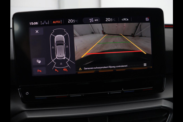 Seat Leon 1.0 TSI FR Launch Edition | Trekhaak | Stoelverwarming | Camera | Keyless | Adaptive cruise | Carplay | Dodehoek detectie | Navigatie | Park Assist | Climate control | Sfeerverlichting