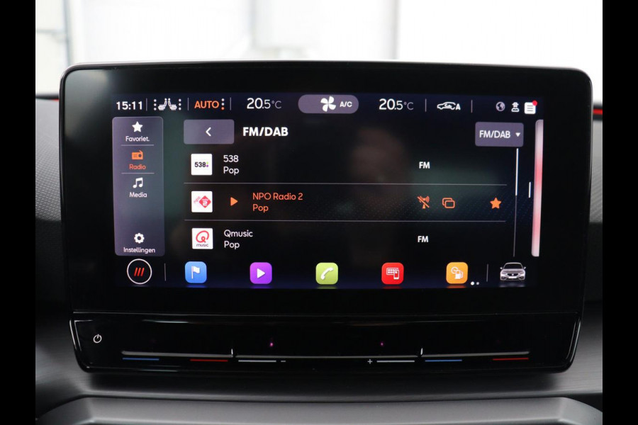 Seat Leon 1.0 TSI FR Launch Edition | Trekhaak | Stoelverwarming | Camera | Keyless | Adaptive cruise | Carplay | Dodehoek detectie | Navigatie | Park Assist | Climate control | Sfeerverlichting