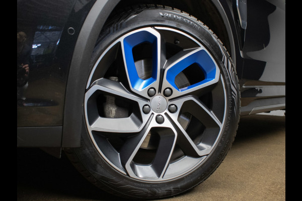 Lynk & Co 01 1.5 Sport (PANORAMADAK,APPLE CARPLAY,NAVI,CAMERA,360 VIEW,PDC,STOELVERWARMING,LED,GETINT,SPORTSTOELEN,LM VELGEN)