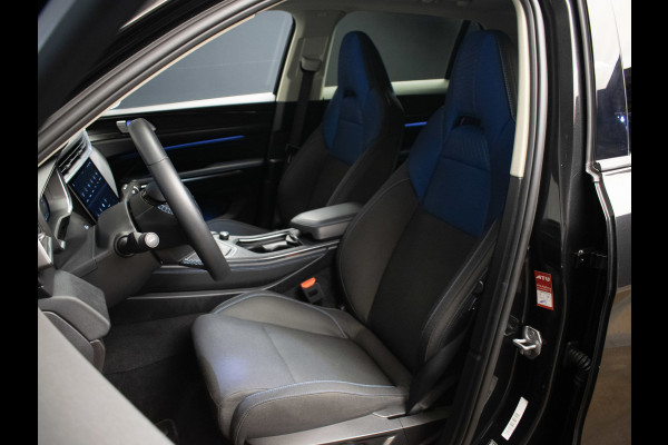 Lynk & Co 01 1.5 Sport (PANORAMADAK,APPLE CARPLAY,NAVI,CAMERA,360 VIEW,PDC,STOELVERWARMING,LED,GETINT,SPORTSTOELEN,LM VELGEN)