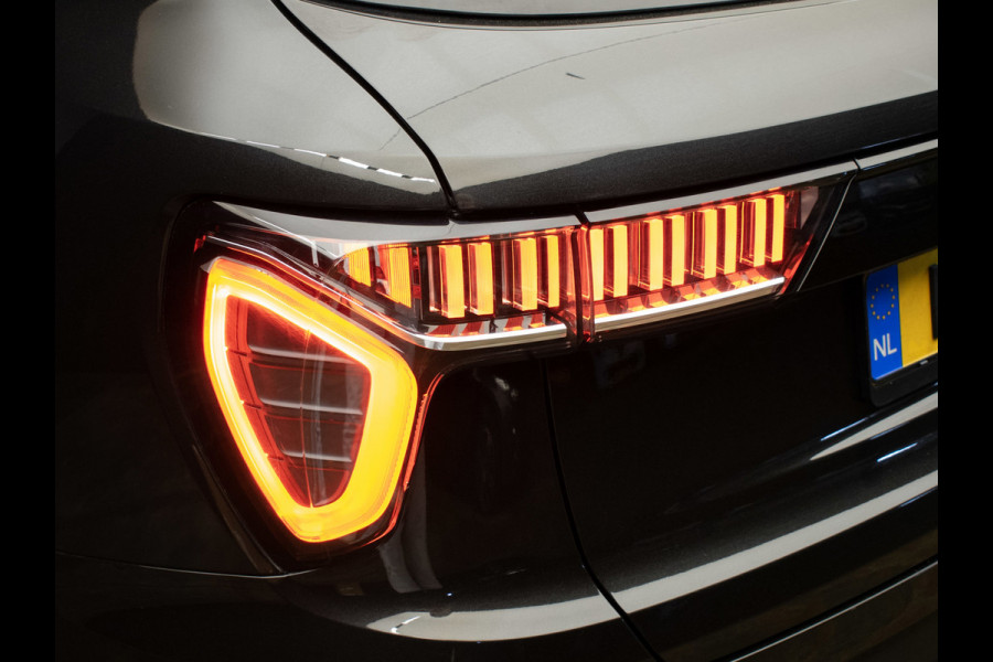 Lynk & Co 01 1.5 Sport (PANORAMADAK,APPLE CARPLAY,NAVI,CAMERA,360 VIEW,PDC,STOELVERWARMING,LED,GETINT,SPORTSTOELEN,LM VELGEN)