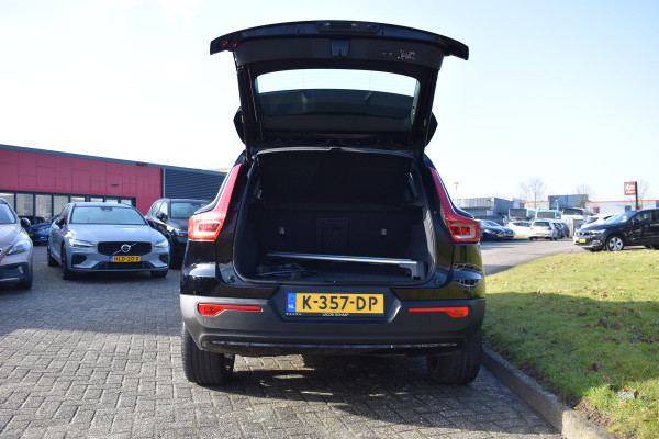 Volvo XC40 Recharge 408Pk AWD R-Design | Carplay | 20'' LMV | Trekhaak | ACC | Elektr. Achterklep | Blis | Keyless