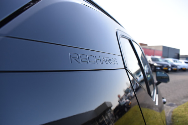 Volvo XC40 Recharge 408Pk AWD R-Design | Carplay | 20'' LMV | Trekhaak | ACC | Elektr. Achterklep | Blis | Keyless