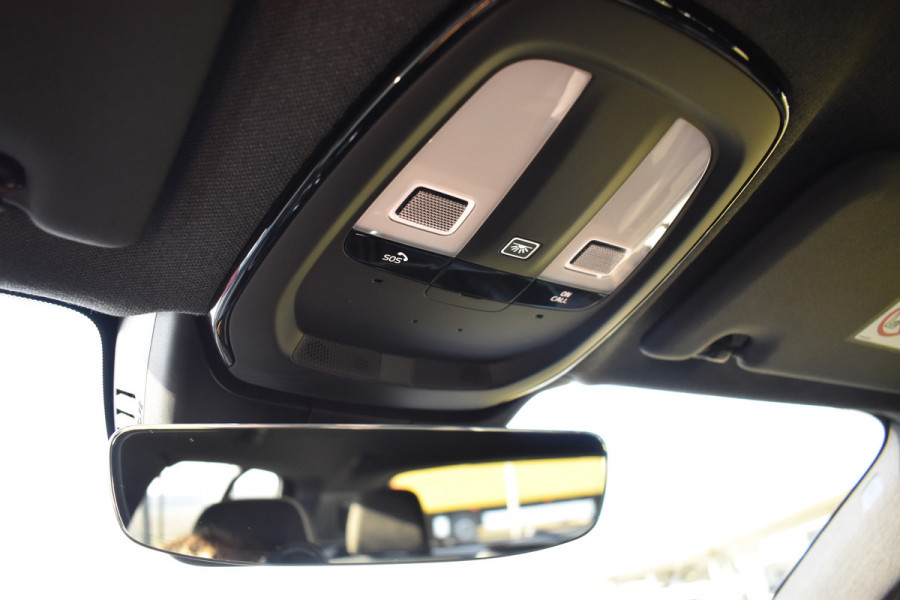 Volvo XC40 Recharge 408Pk AWD R-Design | Carplay | 20'' LMV | Trekhaak | ACC | Elektr. Achterklep | Blis | Keyless