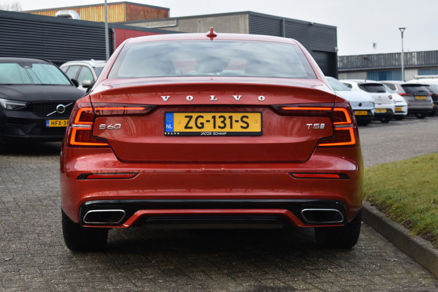 Volvo S60 T5 251 Autmaat Intro Edition | Carplay | Leder | ACC | PDC V/A | Keyless | Blis | Camera Achter
