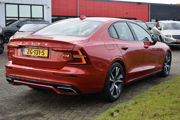 Volvo S60 T5 251 Autmaat Intro Edition | Carplay | Leder | ACC | PDC V/A | Keyless | Blis | Camera Achter