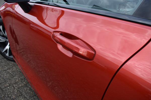 Volvo S60 T5 251 Autmaat Intro Edition | Carplay | Leder | ACC | PDC V/A | Keyless | Blis | Camera Achter