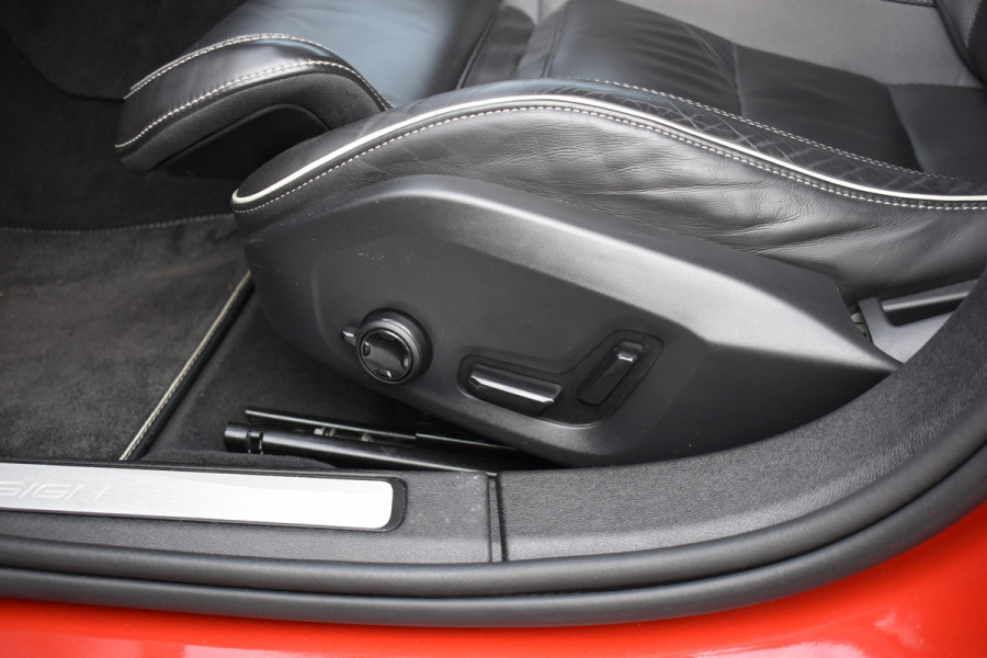 Volvo S60 T5 251 Autmaat Intro Edition | Carplay | Leder | ACC | PDC V/A | Keyless | Blis | Camera Achter