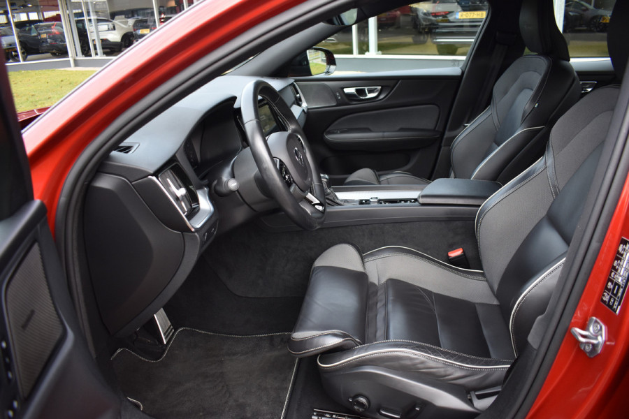 Volvo S60 T5 251 Autmaat Intro Edition | Carplay | Leder | ACC | PDC V/A | Keyless | Blis | Camera Achter