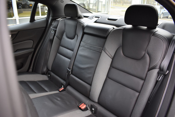 Volvo S60 T5 251 Autmaat Intro Edition | Carplay | Leder | ACC | PDC V/A | Keyless | Blis | Camera Achter