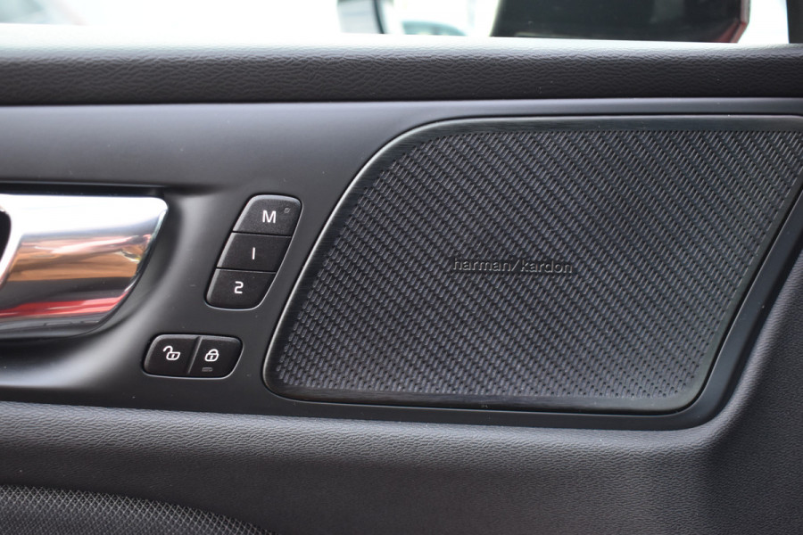 Volvo S60 T5 251 Autmaat Intro Edition | Carplay | Leder | ACC | PDC V/A | Keyless | Blis | Camera Achter