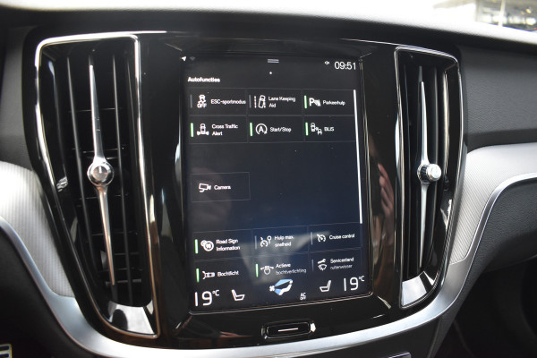 Volvo S60 T5 251 Autmaat Intro Edition | Carplay | Leder | ACC | PDC V/A | Keyless | Blis | Camera Achter
