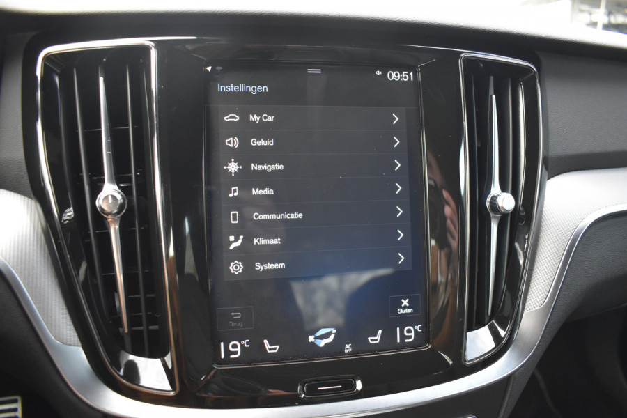 Volvo S60 T5 251 Autmaat Intro Edition | Carplay | Leder | ACC | PDC V/A | Keyless | Blis | Camera Achter