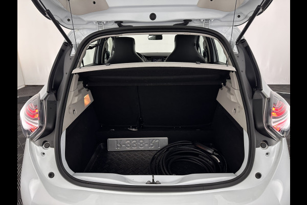 Renault ZOE R110 Life 52 kWh (Owned-Battery) [ 3-Fase-22kW ] {SOH-86%} Aut. *HEATPUMP | FULL-LED | LEATHER-FABRIC | DIGI-COCKPIT | CAMERA | NAVI-FULLMAP | DAB+ | KEYLESS | HEATED-COMFORTSEATS | LANE-ASSIST | 16''ALU*