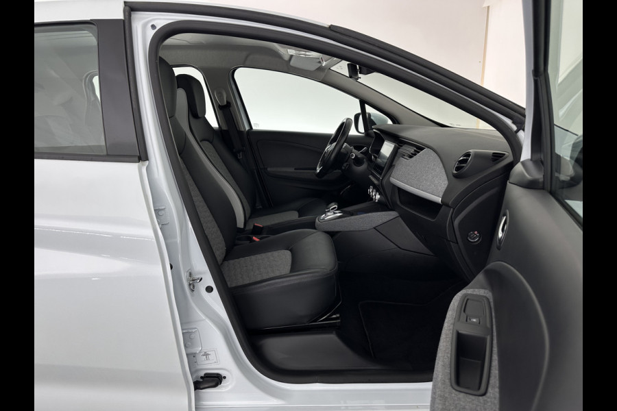 Renault ZOE R110 Life 52 kWh (Owned-Battery) [ 3-Fase-22kW ] {SOH-86%} Aut. *HEATPUMP | FULL-LED | LEATHER-FABRIC | DIGI-COCKPIT | CAMERA | NAVI-FULLMAP | DAB+ | KEYLESS | HEATED-COMFORTSEATS | LANE-ASSIST | 16''ALU*