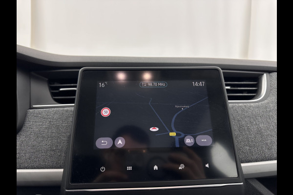 Renault ZOE R110 Life 52 kWh (Owned-Battery) [ 3-Fase-22kW ] {SOH-86%} Aut. *HEATPUMP | FULL-LED | LEATHER-FABRIC | DIGI-COCKPIT | CAMERA | NAVI-FULLMAP | DAB+ | KEYLESS | HEATED-COMFORTSEATS | LANE-ASSIST | 16''ALU*