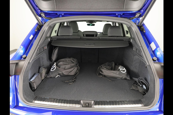 Audi Q5 2.0 TFSI e-hybrid quattro S edition 299pk | Panoramadak | Tech Pro pakket | Trekhaak | Matrix led | 20 inch Audi Sport velgen