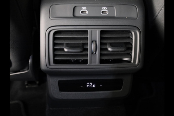 Audi Q5 2.0 TFSI e-hybrid quattro S edition 299pk | Panoramadak | Tech Pro pakket | Trekhaak | Matrix led | 20 inch Audi Sport velgen