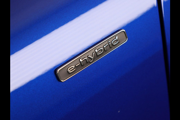 Audi Q5 2.0 TFSI e-hybrid quattro S edition 299pk | Panoramadak | Tech Pro pakket | Trekhaak | Matrix led | 20 inch Audi Sport velgen