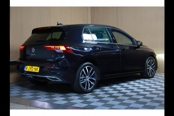 Volkswagen Golf 1.4 eHybrid Style PANO CARPLAY ACC CAMERA SFEER "22