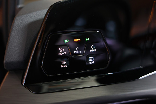 Volkswagen Golf 1.4 eHybrid Style PANO CARPLAY ACC CAMERA SFEER "22