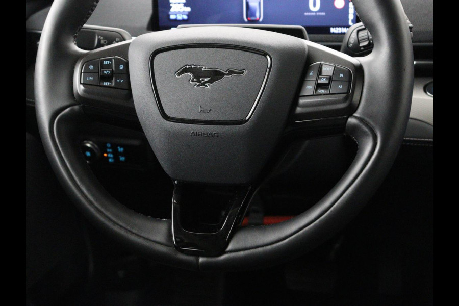 Ford Mustang Mach-E RWD 75kWh | SOH 92% | Leder | 360 Camera | Stoelverwarming | Adaptive cruise | B&O Sound | Stuurverwarming | Carplay | Navigatie | Park Assist | Full LED