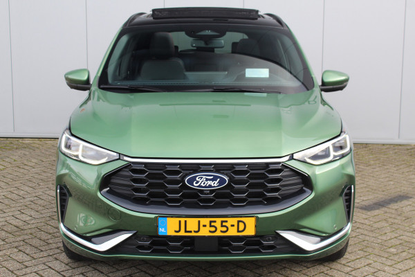 Ford Kuga 2.5-243pk PHEV ST-Line X. Trekgewicht 2.100kg. Nieuw Model ! Van €. 54.937,- voor €. 43.735,- Trekgewicht van 2.100kg ! Elektr. panodak., elektr. trekhaak, stoel-, stuur- en voorraamverw., 360gr. Camera, HUD, AppleCarplay/Androidauto, Elektr. verstelb. comfortstoelen, LED verl.